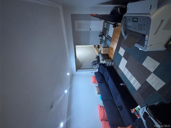 194 Smith Street 3P, Freeport NY 11520