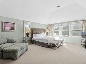 1 Seasons Lane, Southampton NY 11968