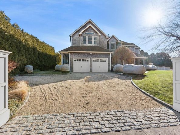 1 Seasons Lane, Southampton NY 11968