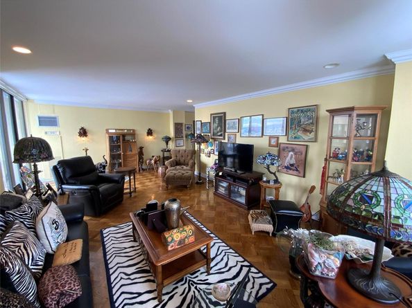 27110 Grand Central Parkway 33D, Floral Park NY 11005