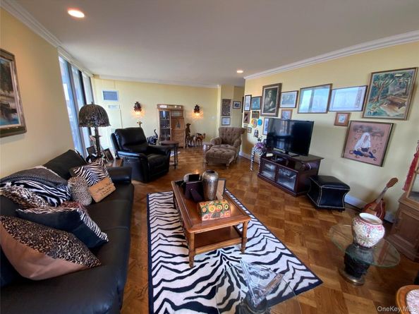 27110 Grand Central Parkway 33D, Floral Park NY 11005