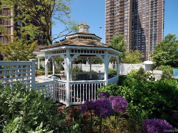 27110 Grand Central Parkway 33D, Floral Park NY 11005