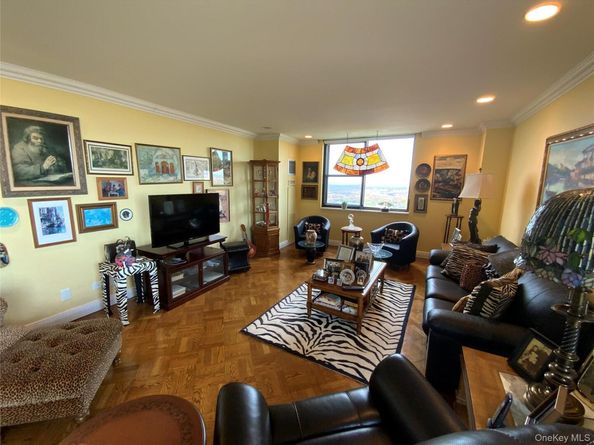 27110 Grand Central Parkway 33D, Floral Park NY 11005