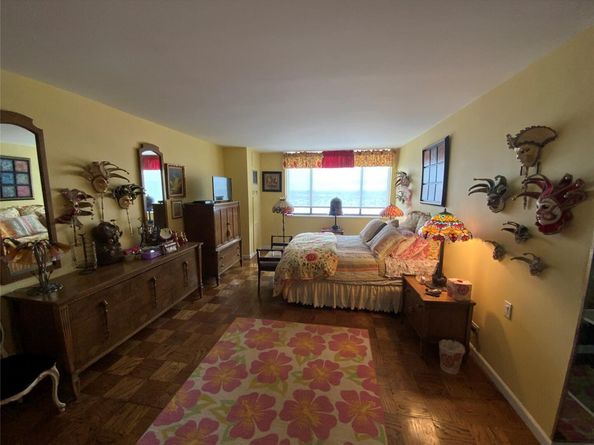 27110 Grand Central Parkway 33D, Floral Park NY 11005