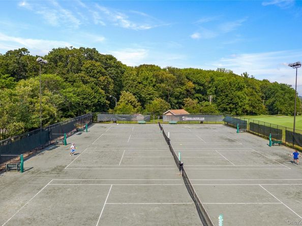 27110 Grand Central Parkway 33D, Floral Park NY 11005