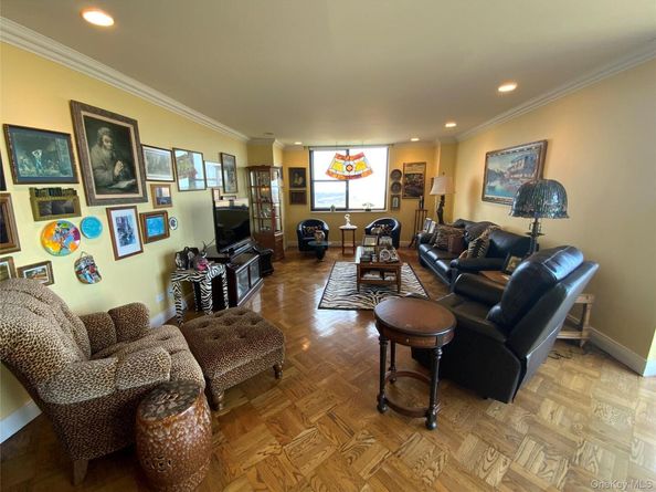 27110 Grand Central Parkway 33D, Floral Park NY 11005