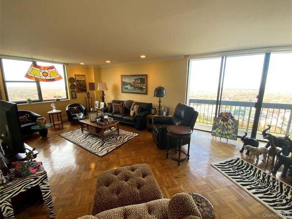 27110 Grand Central Parkway 33D, Floral Park NY 11005