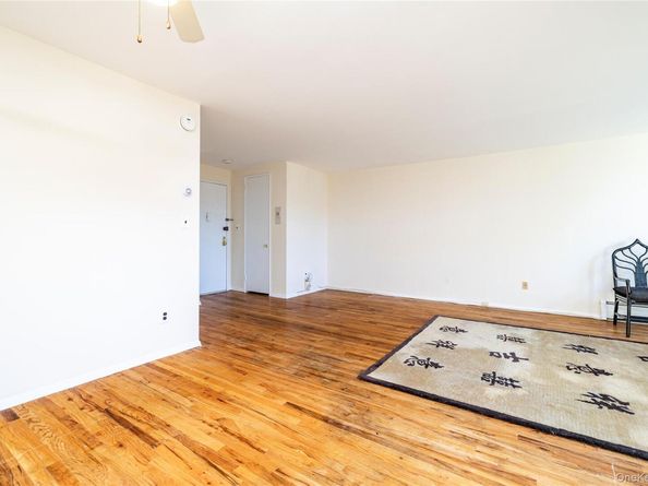 75 Noble Street 219, Lynbrook NY 11563