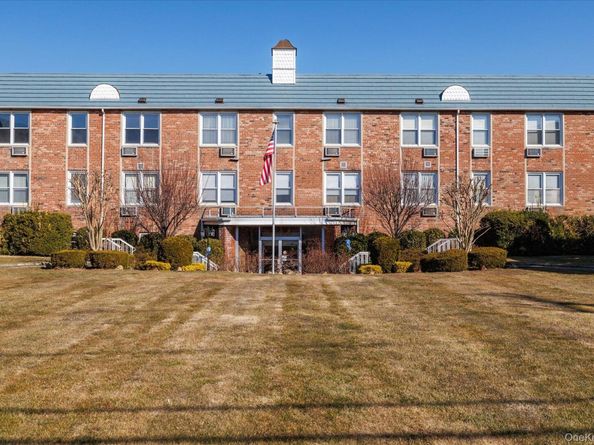 75 Noble Street 219, Lynbrook NY 11563