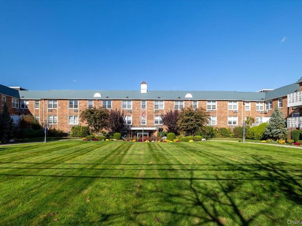 75 Noble Street 219, Lynbrook NY 11563