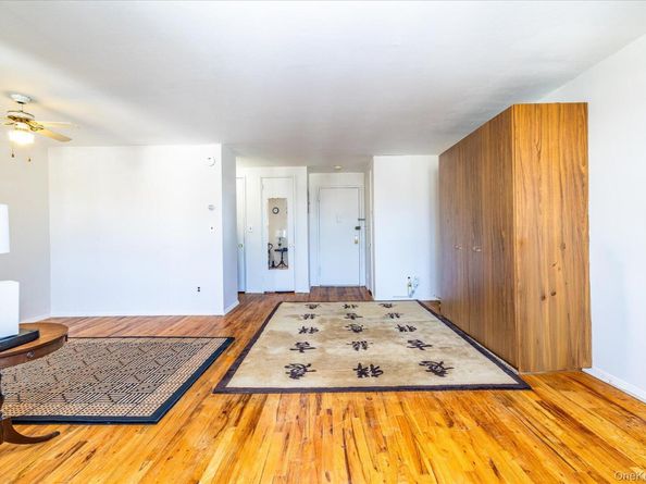 75 Noble Street 219, Lynbrook NY 11563