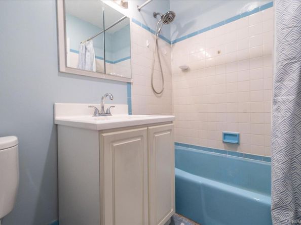 75 Noble Street 219, Lynbrook NY 11563