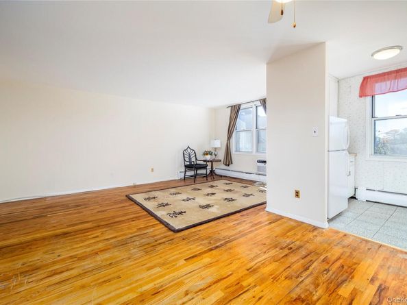 75 Noble Street 219, Lynbrook NY 11563