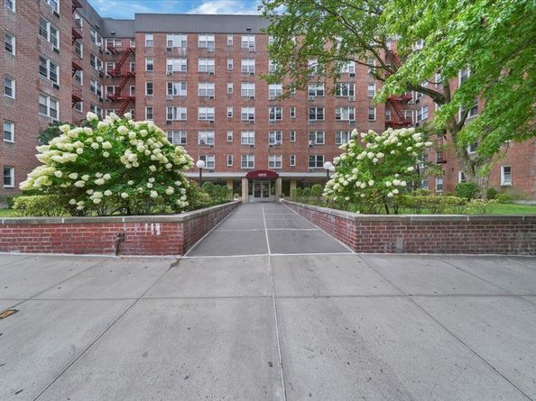 1 Sadore Lane 7O, Yonkers NY 10710