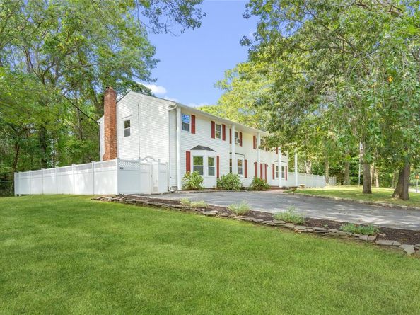 2 Mount Sinai Avenue S, Port Jefferson Station NY 11776