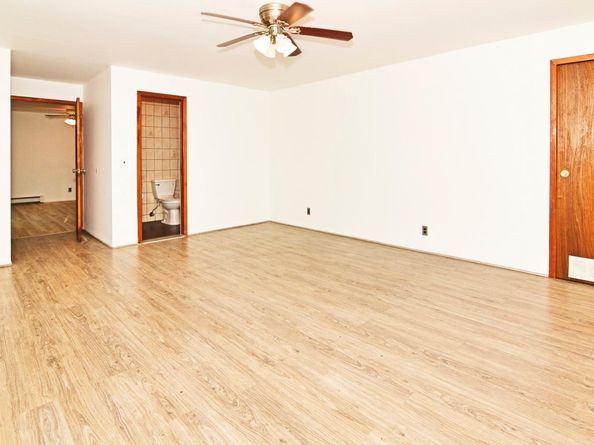 467 Carlls Path Path, Deer Park NY 11729