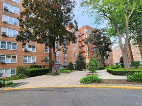 209-20 18th Ave 5E, Bayside NY 11360