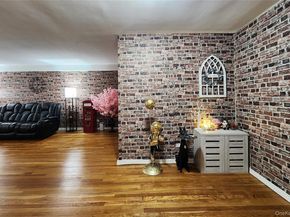 209-20 18th Ave 5E, Bayside NY 11360