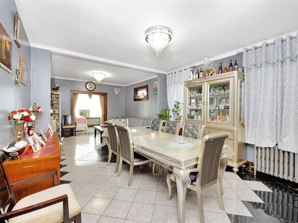 6018 Bleecker Street, Ridgewood NY 11385