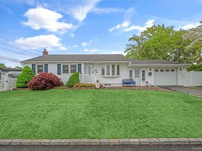 56 15th Avenue, West Babylon NY 11704