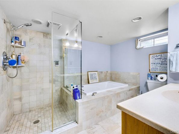 56 15th Avenue, West Babylon NY 11704