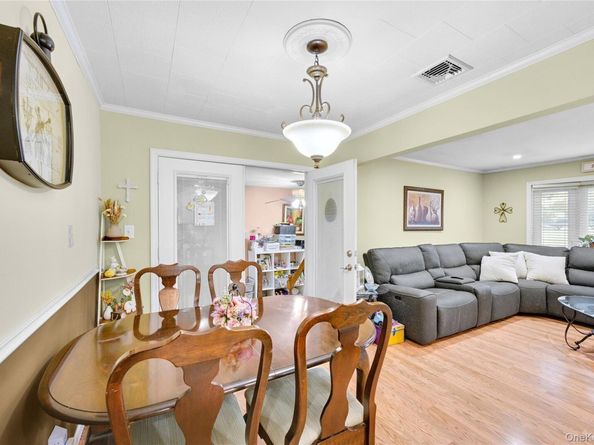 56 15th Avenue, West Babylon NY 11704