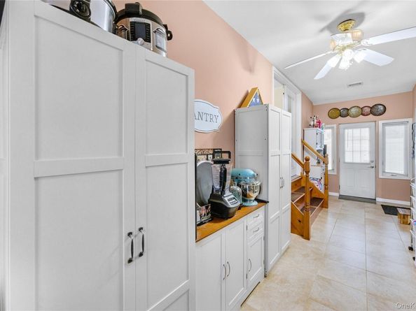 56 15th Avenue, West Babylon NY 11704