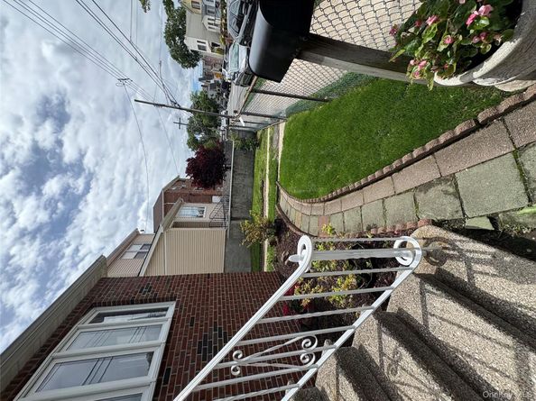 840 Hollywood Avenue, Bronx NY 10465