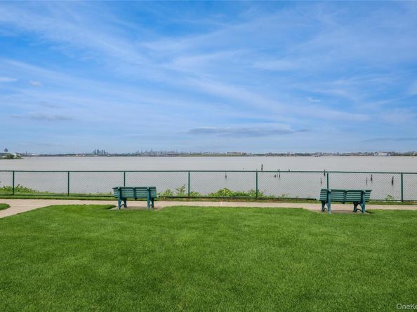 5-16 115th 516C, College Point NY 11356