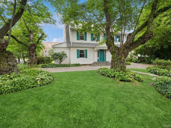 32 aka 26 Beechwood Terrace, Yonkers NY 10705