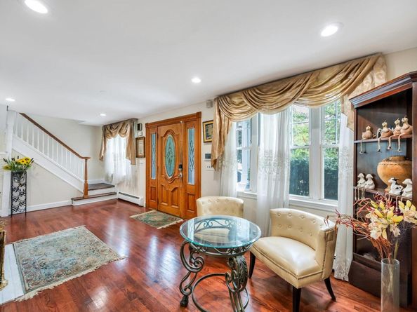 118 Grant Avenue, Albertson NY 11507