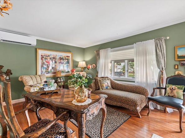 118 Evans Avenue, Oceanside NY 11572