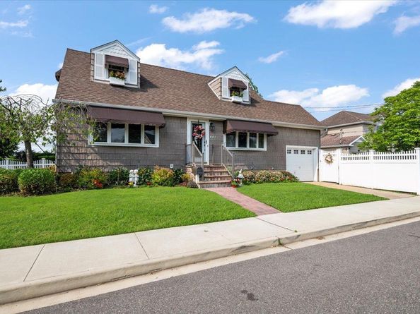 118 Evans Avenue, Oceanside NY 11572