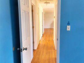 1056 E Arthur Street, Uniondale NY 11553