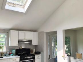 1056 E Arthur Street, Uniondale NY 11553