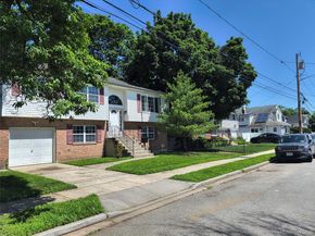 1056 E Arthur Street, Uniondale NY 11553