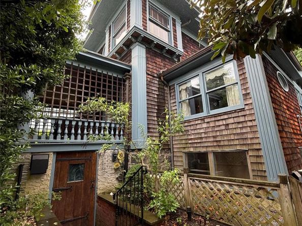 20 Ridge Road, Douglaston NY 11363