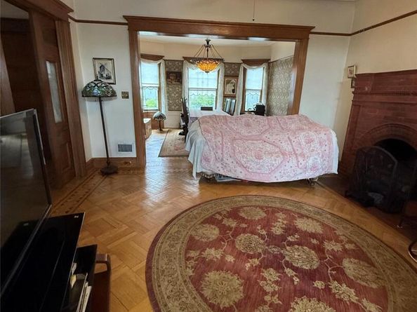 20 Ridge Road, Douglaston NY 11363