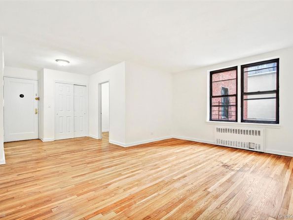 2244 Bronx Park E 1E, Bronx NY 10467