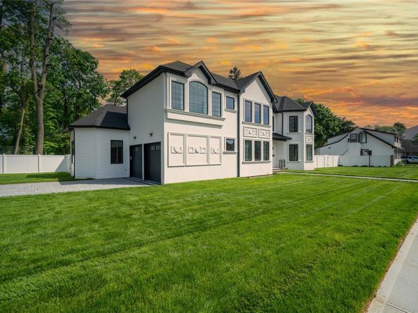 1259 Waterview Drive, Rockville Centre NY 11570