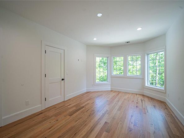 1259 Waterview Drive, Rockville Centre NY 11570