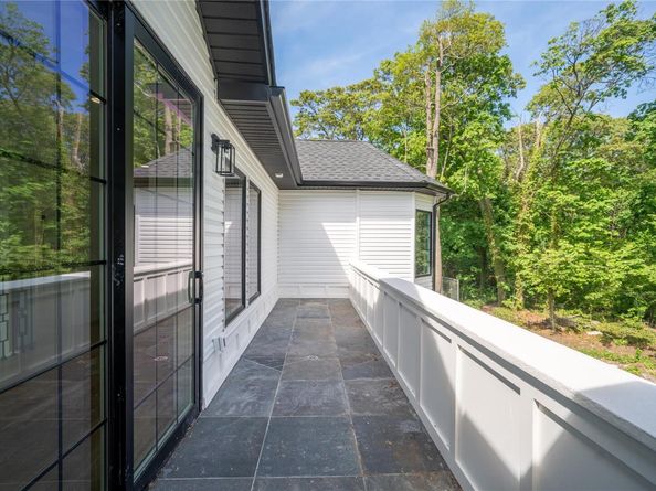 1259 Waterview Drive, Rockville Centre NY 11570