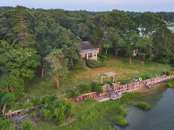 311 Noyack Road, Southampton NY 11968