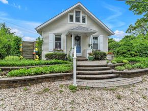 3 Makamah Beach Road, Northport NY 11768