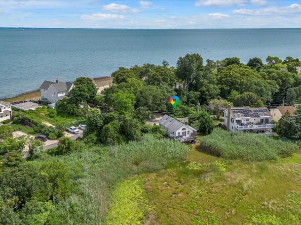 3 Makamah Beach Road, Northport NY 11768