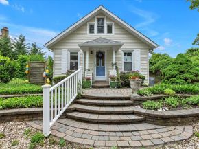 3 Makamah Beach Road, Northport NY 11768