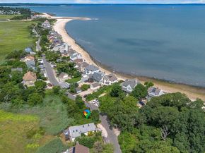 3 Makamah Beach Road, Northport NY 11768