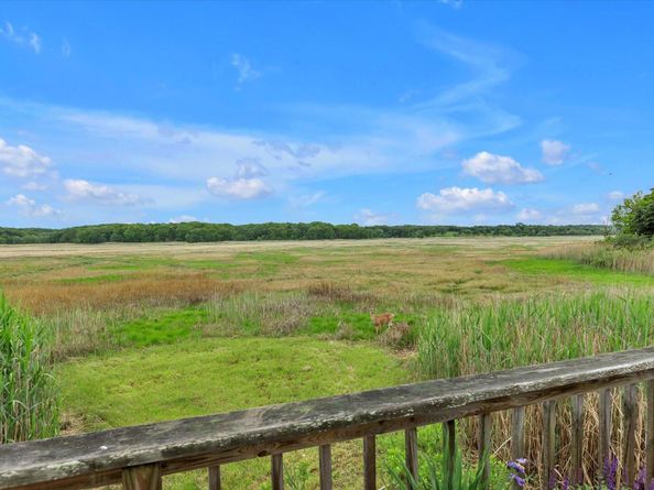 3 Makamah Beach Road, Northport NY 11768
