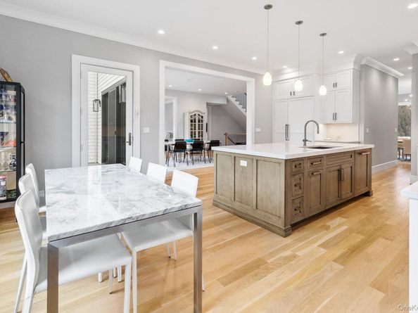 240 Head of Pond Road, Water Mill NY 11976