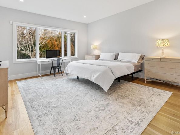 240 Head of Pond Road, Water Mill NY 11976